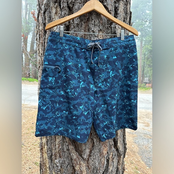 prAna Men’s Boardshorts - Picture 1 of 5